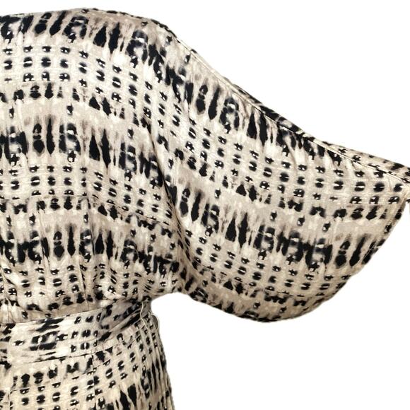 LAVENDER BROWN Ikat Print Belted Wide Leg Flutter Sleeve Jumpsuit Size M Black - Picture 7 of 13